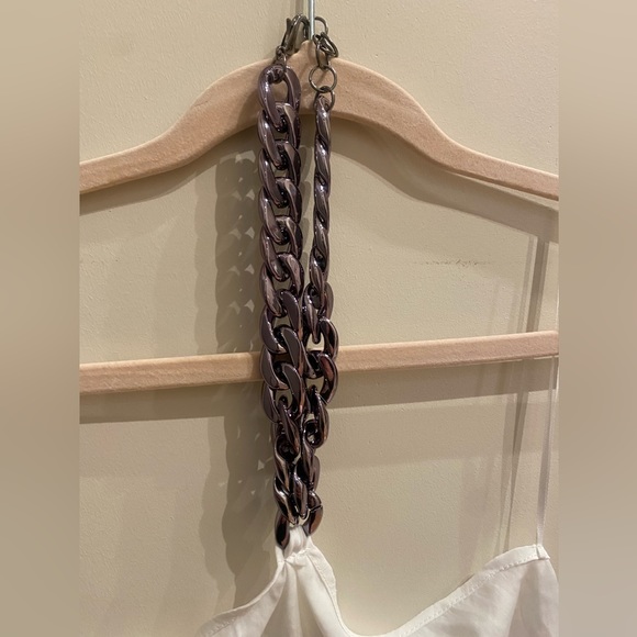 NWT BB Dakota by Steve Madden tie back crop top with chain detail, white size sm - Picture 3 of 5